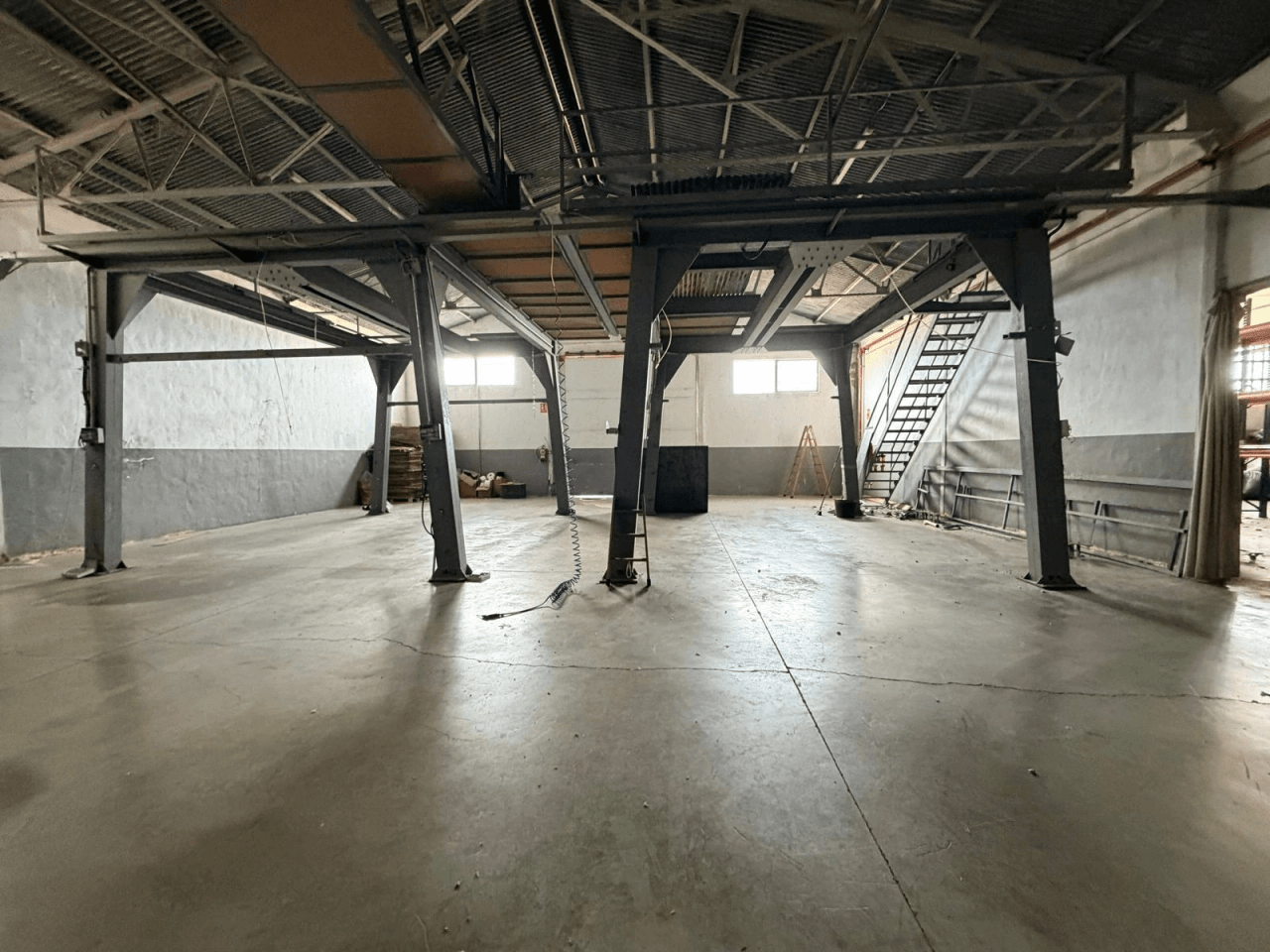 Nave Industrial zum verkauf in Fontanars Dels Alforins, Valencia
