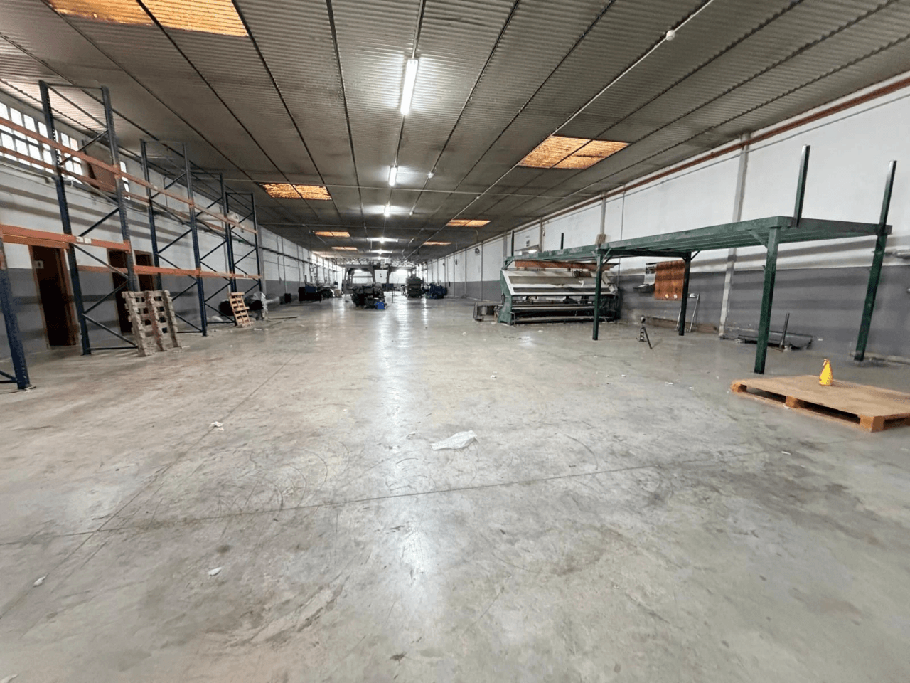 Nave Industrial zum verkauf in Fontanars Dels Alforins, Valencia
