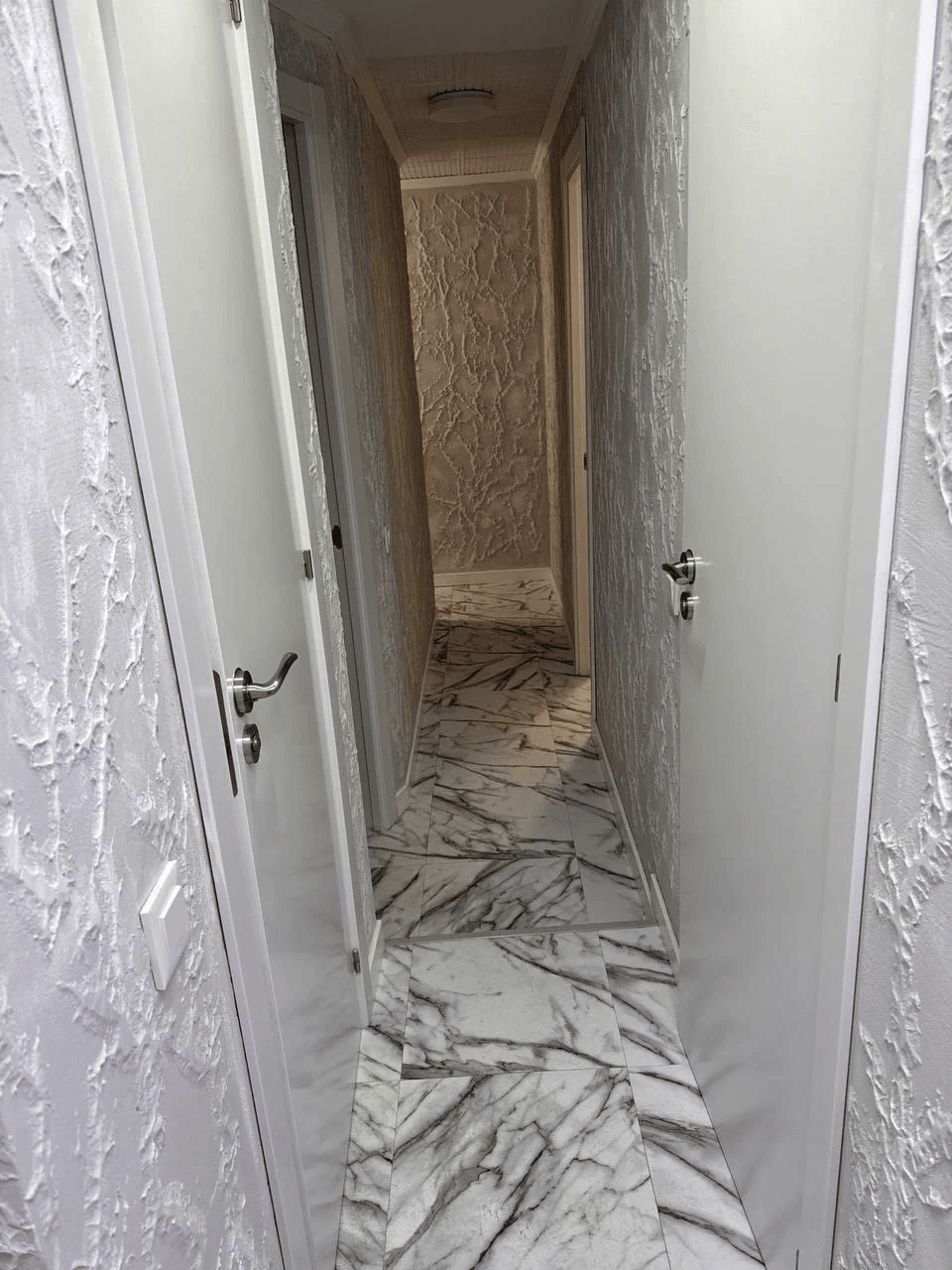 Wohnung mit 5 Zimmern in Xirivella zu verkaufen, renoviert.