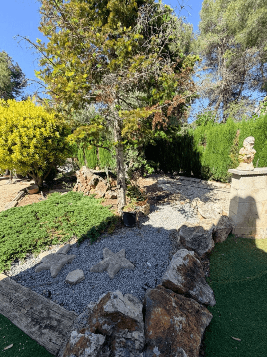 Chalet reformado en venta con piscina y jardín en Ontinyent