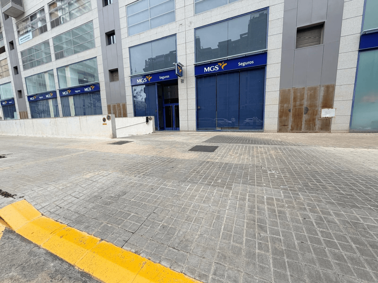 Venta Plaza de Garage en AV Cortes Valencianas-Valencia