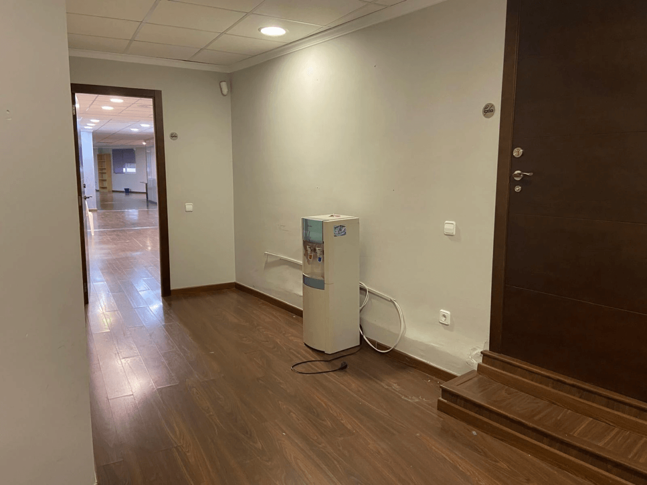 Oficinas elegantes en pleno centro de Albaida – Disponibles en venta o alquiler