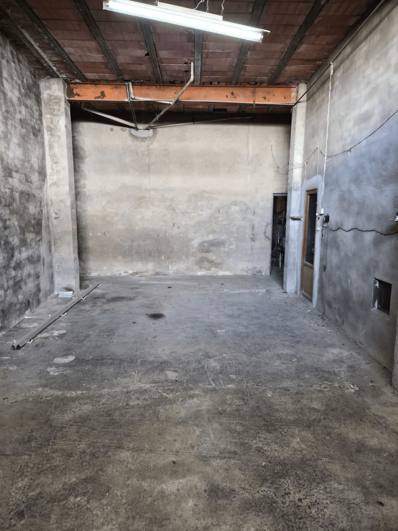 VIVIENDA LUMINOSA CON TERRAZA PRIVADA Y ALTO POTENCIAL EN ALBAIDA (VALENCIA)