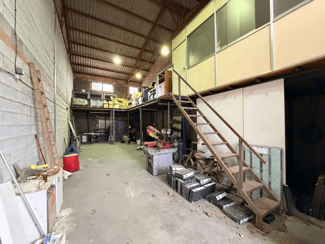 NAVE INDUSTRIAL EN PALOMAR (VALENCIA)
