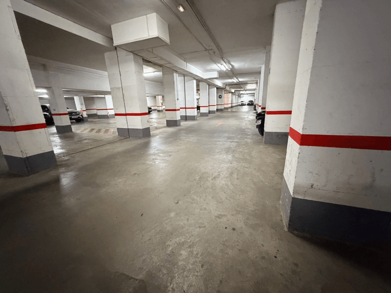 Venta Plaza de Garage en AV Cortes Valencianas-Valencia