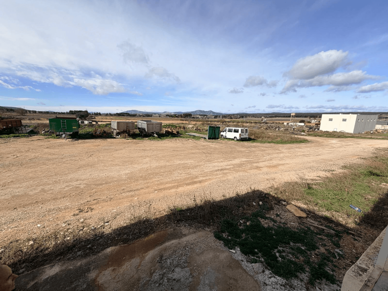 NAVE INDUSTRIAL CON GRAN POTENCIAL EN POLÍGONO DE FONTANARS DEL ALFORINS (VALENCIA)