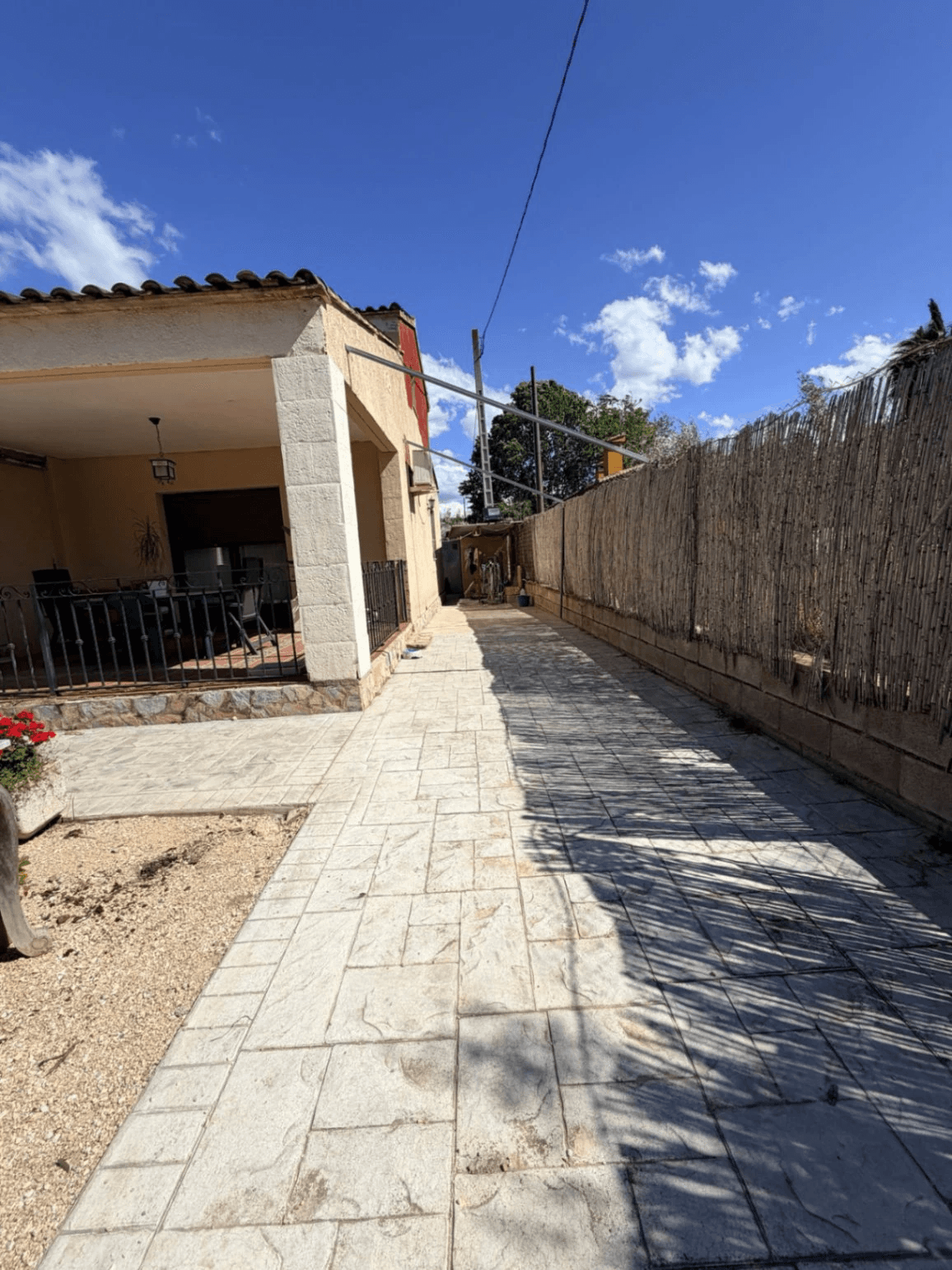 Chalet reformado en venta con piscina y jardín en Ontinyent