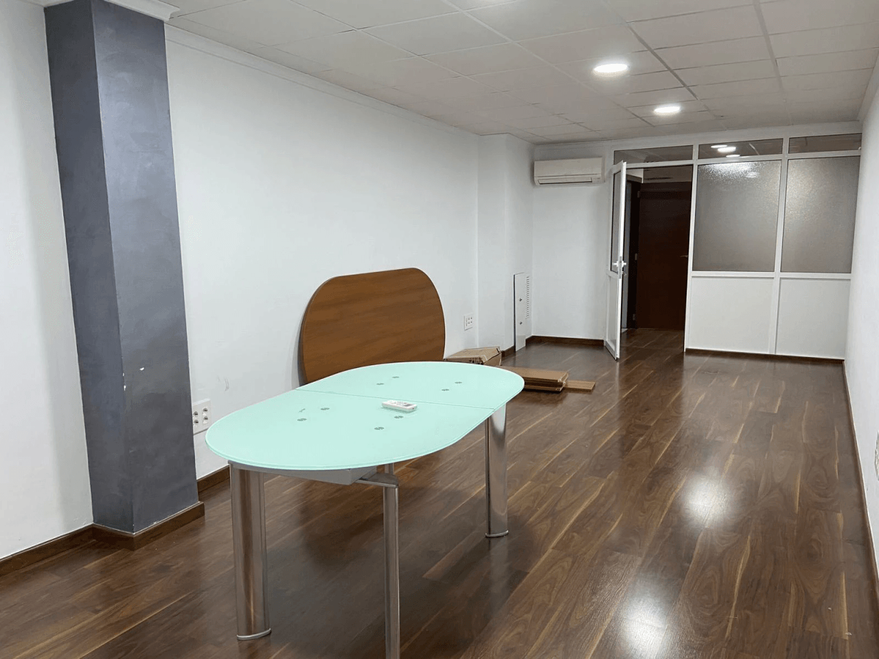 Oficinas elegantes en pleno centro de Albaida – Disponibles en venta o alquiler