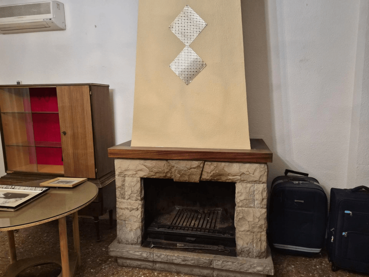 VIVIENDA LUMINOSA CON TERRAZA PRIVADA Y ALTO POTENCIAL EN ALBAIDA (VALENCIA)
