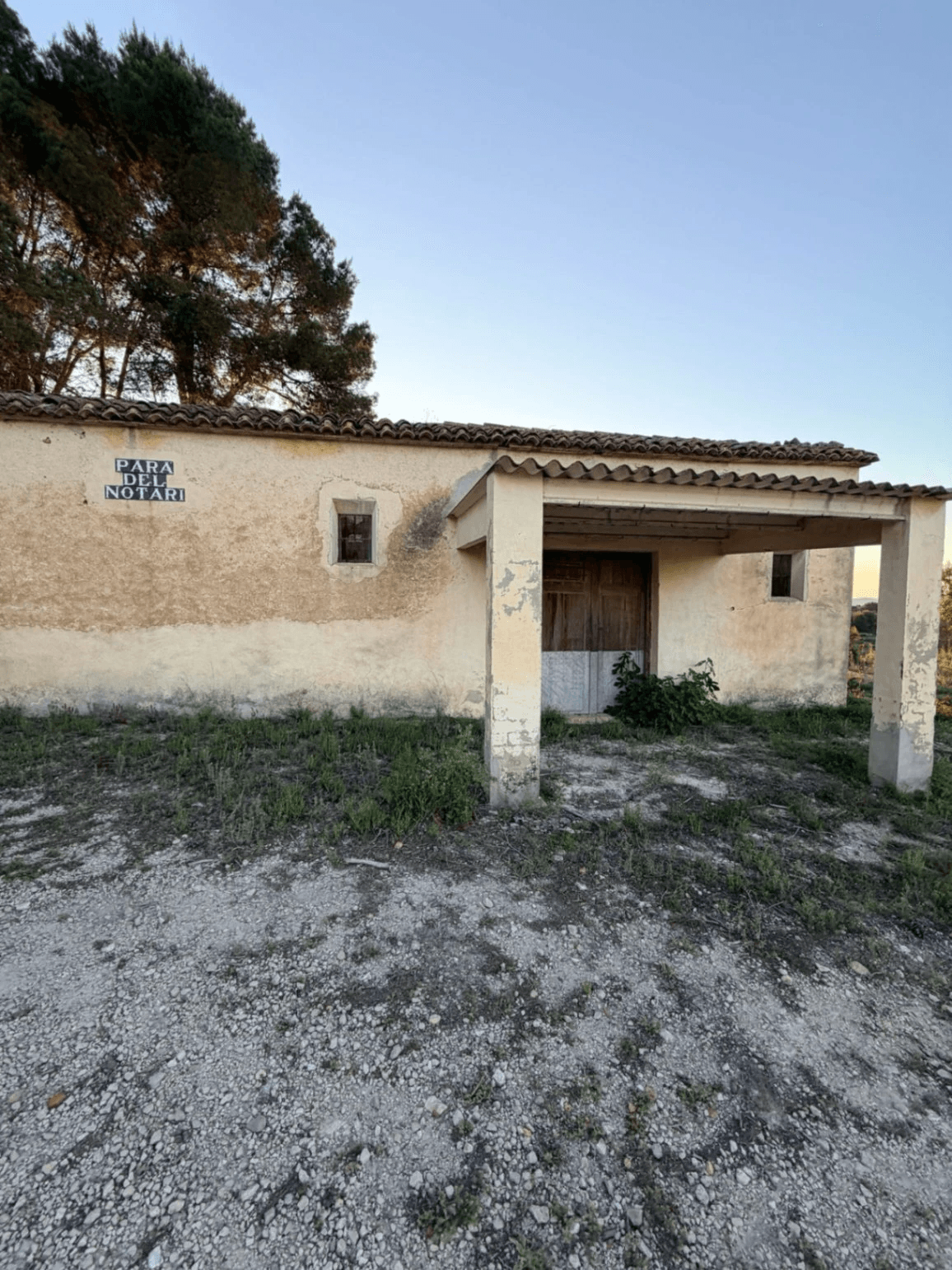 FINCA RÚSTICA CON MASÍA A REFORMAR | 35.000 m² | Vistas panorámicas