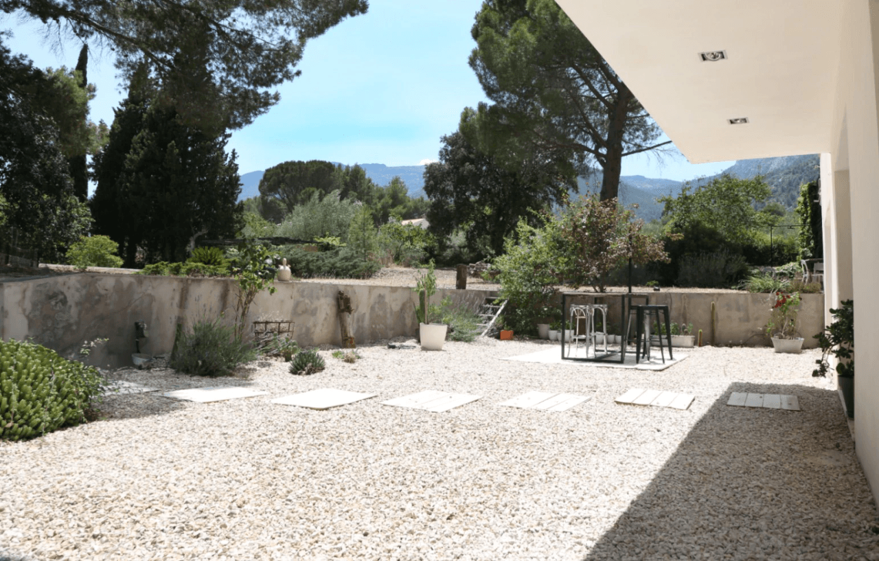 Chalet de lujo reformado con piscina y gran parcela en Muro de Alcoy