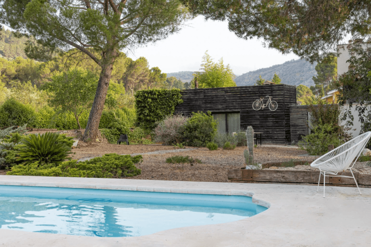 Chalet de lujo reformado con piscina y gran parcela en Muro de Alcoy